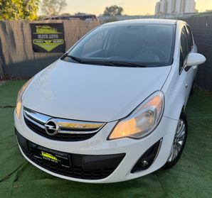 Opel CORSA 1.2 BENZINA AUTOMATICA NEOPATENTATI