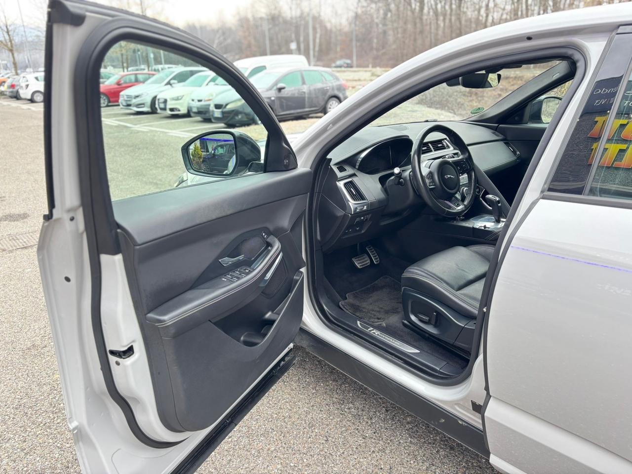 Jaguar E-Pace 2.0 249 CV AWD aut. R-Dynamic HSE