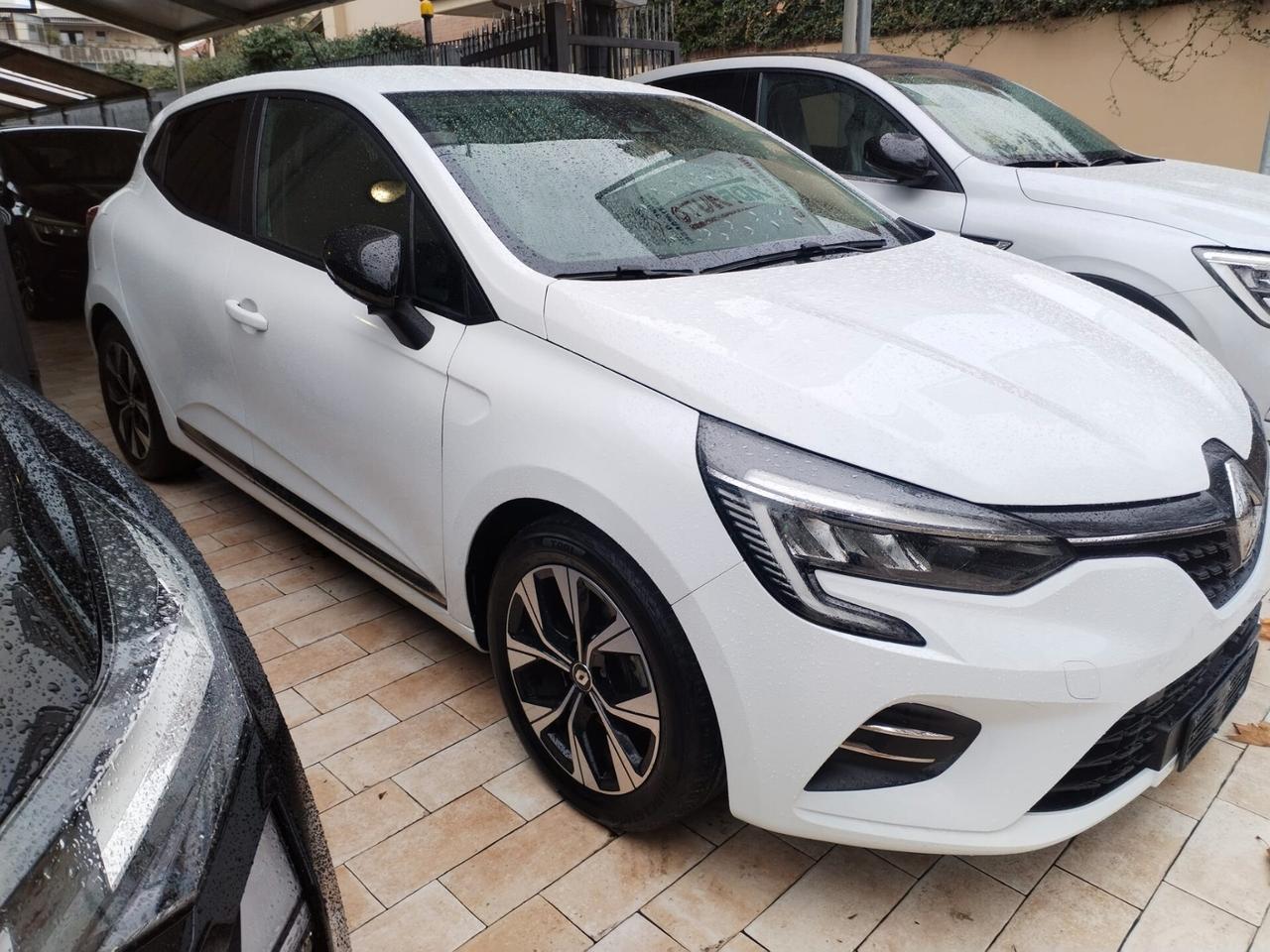 Renault Clio Full Hybrid E-Tech 140 CV 5 porte Intens