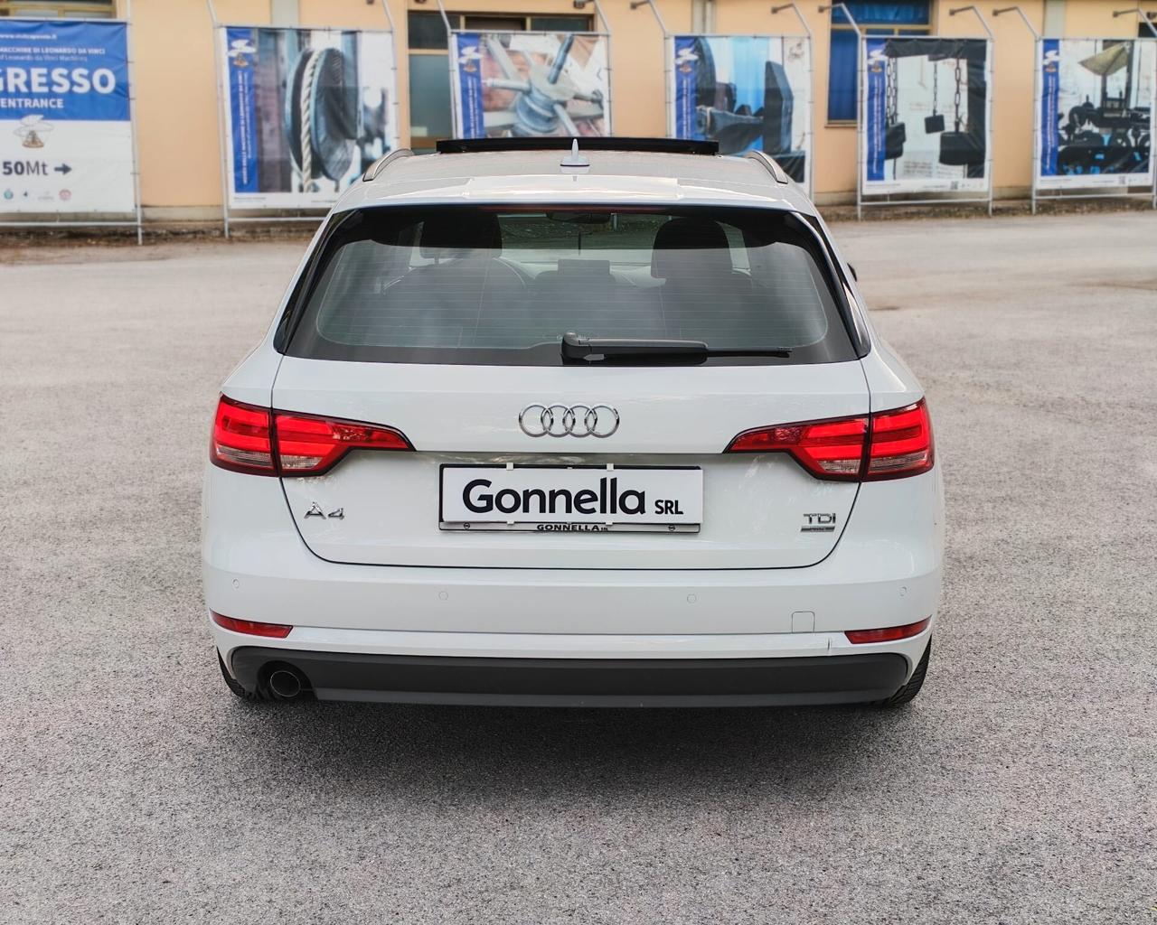 Audi A4 Avant 2.0 tdi ultra 150cv s-tronic TETTO PANORAMICO E APRIBILE