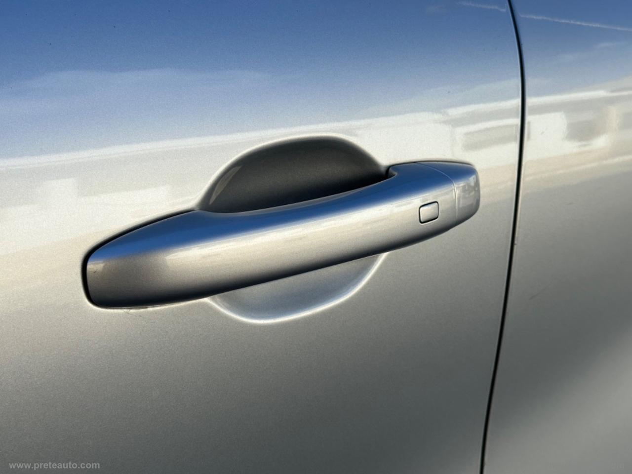 RENAULT Captur TCe 12V 100 CV GPL Intens