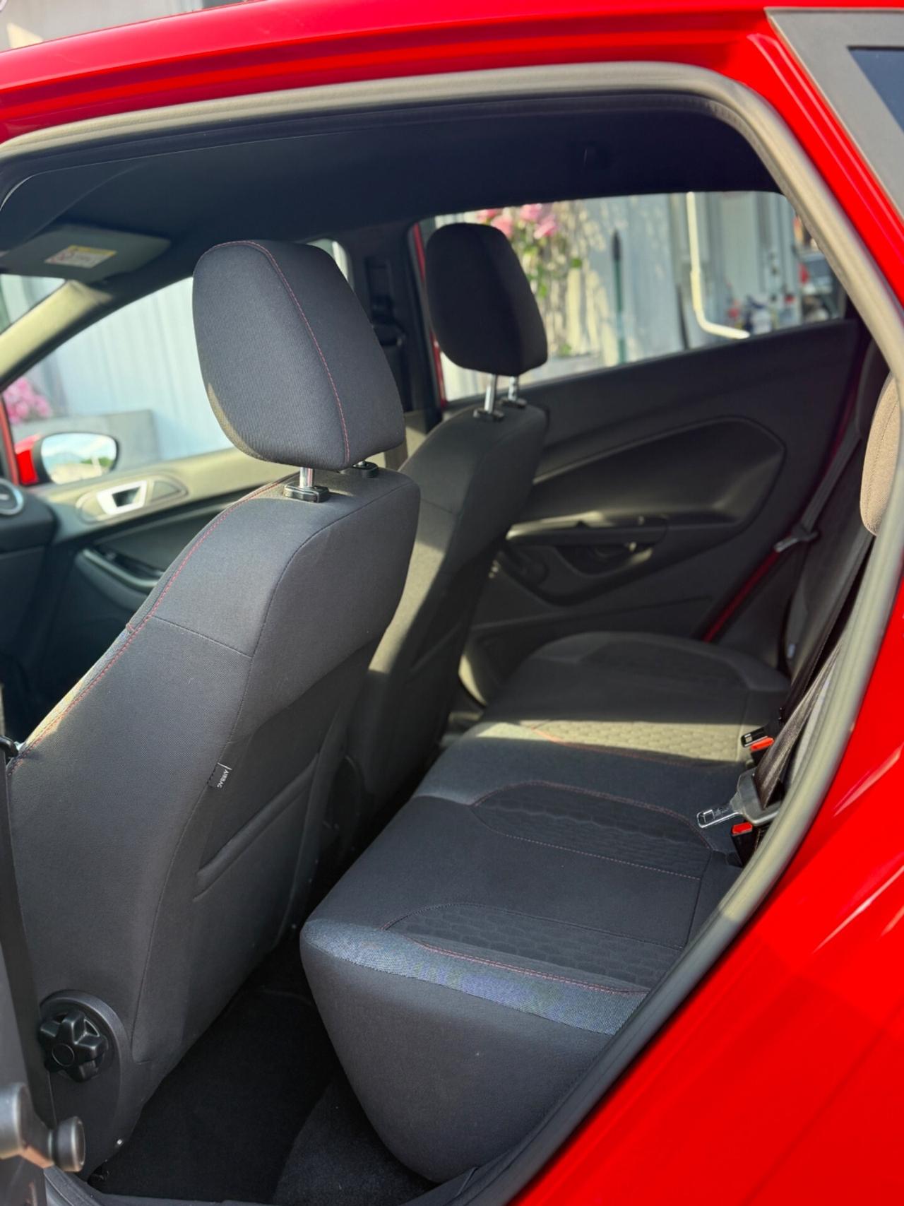 Ford Fiesta 1.5 TDCi 75CV ST-Line NEOPATENTATI OK