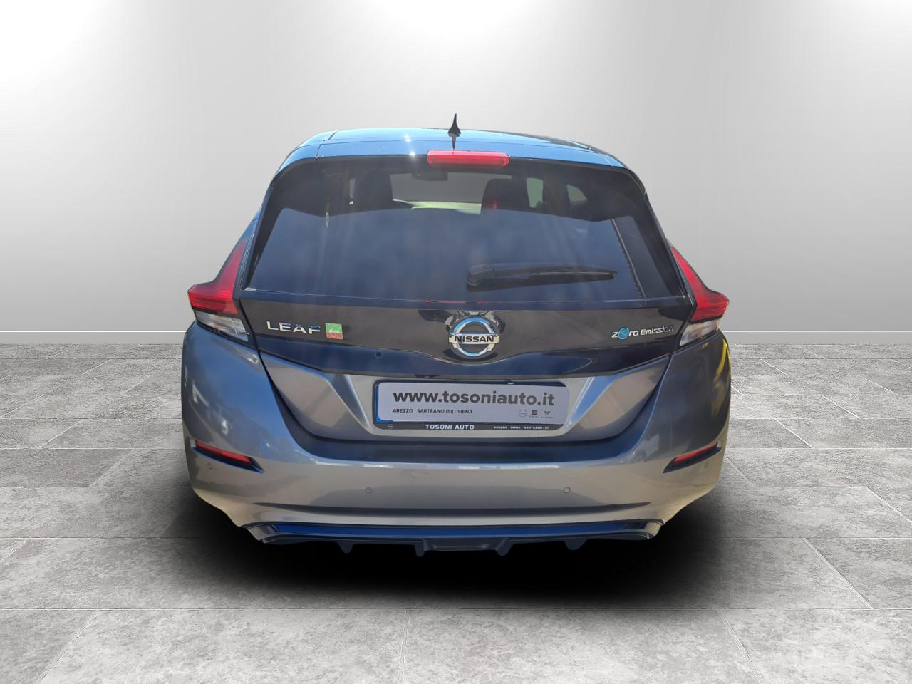 NISSAN LEAF 40KWH TEKNA