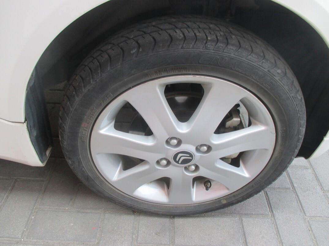 Citroen C-Zero full Electric Seduction Per Neopatentati