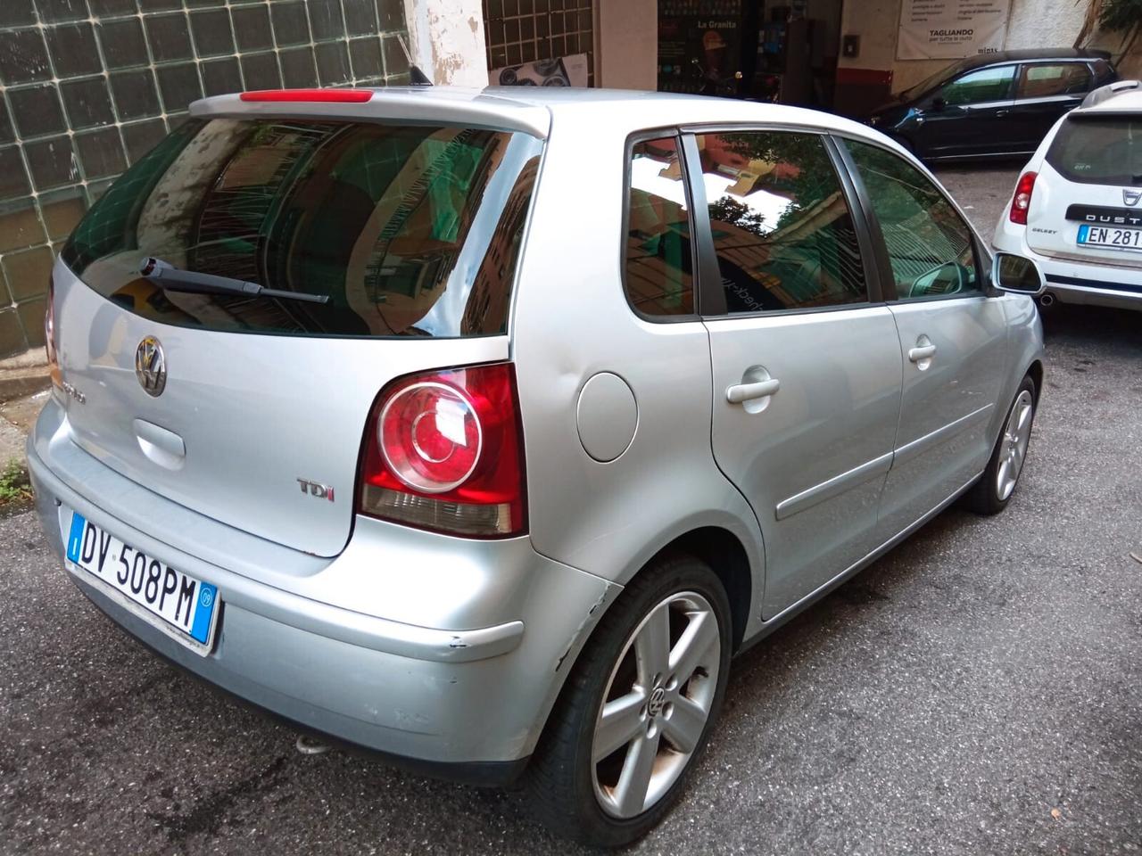 Volkswagen Polo 1.4/80CV TDI 5p. Sportline