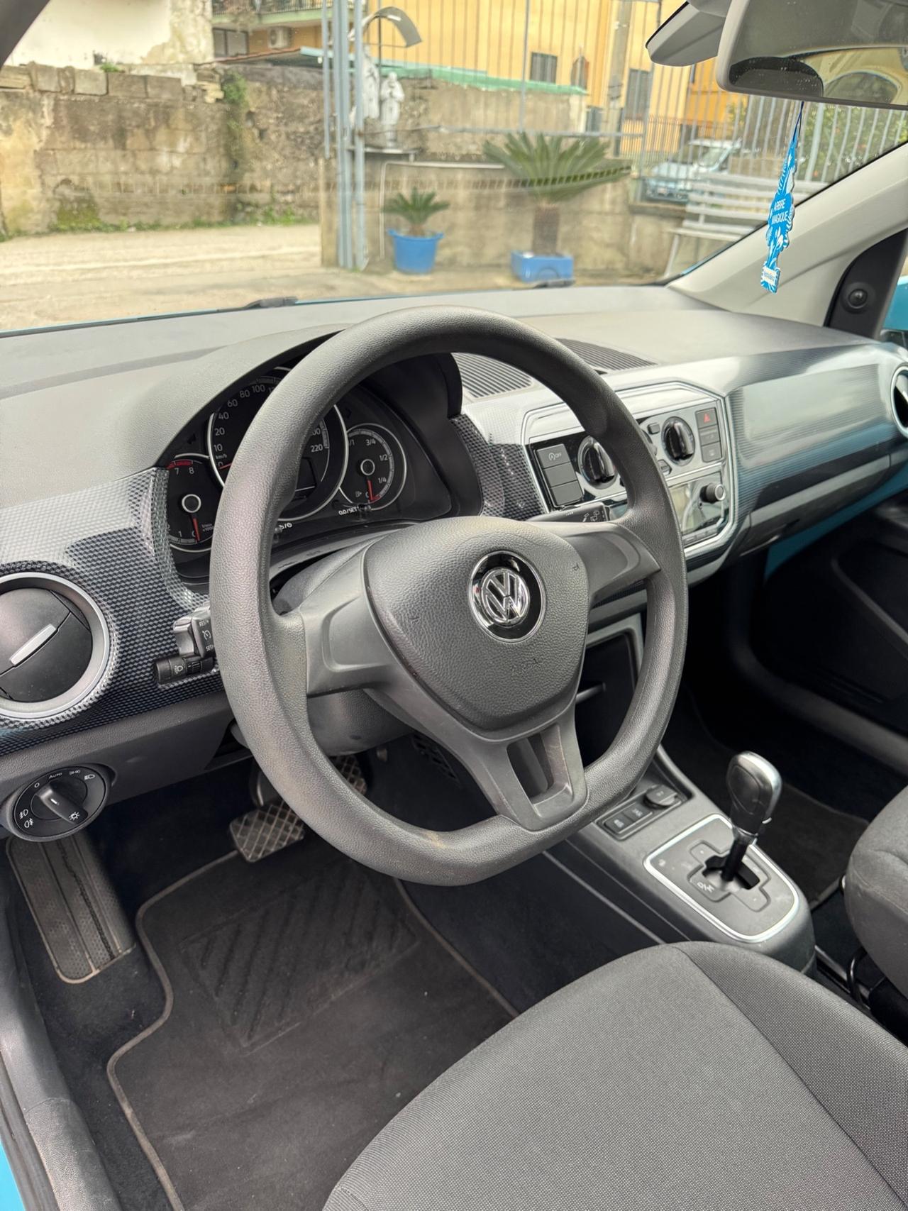 Volkswagen up! 1.0 ASG 2017 automatica