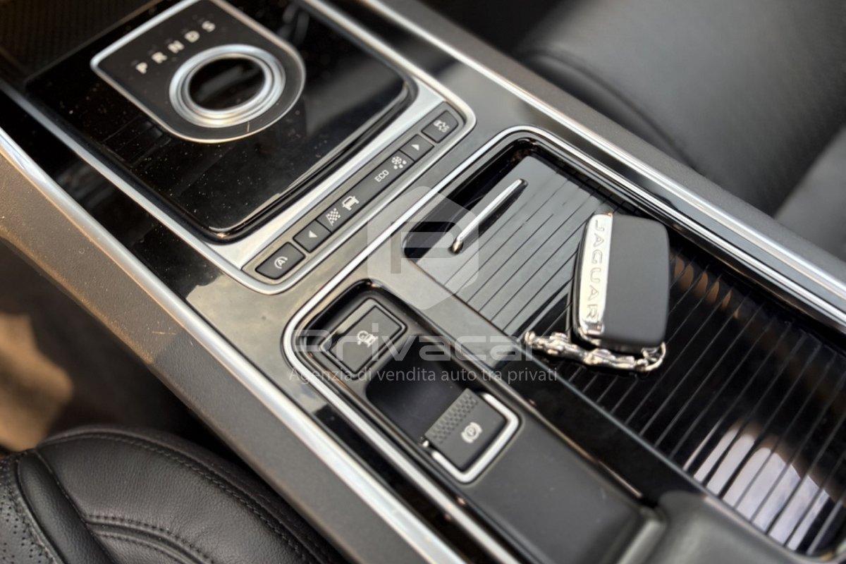 JAGUAR XF 3.0 D V6 300 CV aut. Prestige