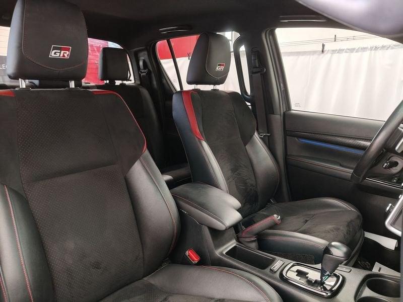 Toyota Hilux Hilux 2.8 D-4D A/T 4WD 4 porte Double Cab GR SPORT