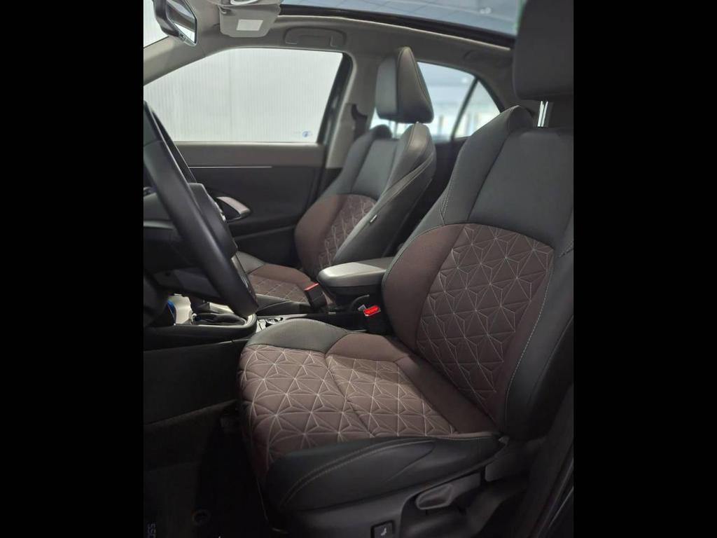 Toyota Yaris Cross 1.5 H Lounge FWD E-CVT