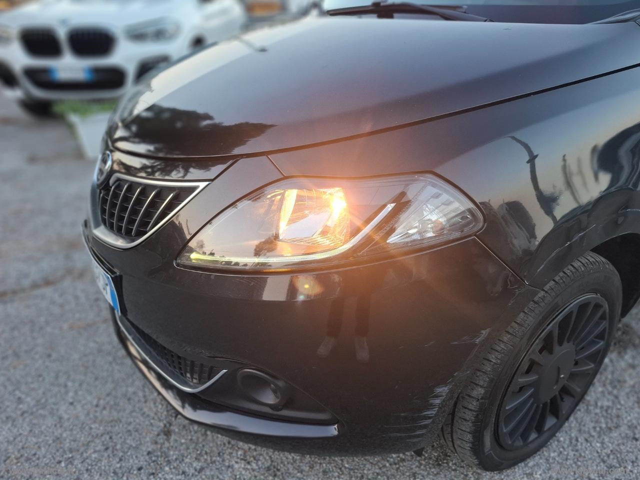 LANCIA Ypsilon 1.0 FireFly 5p.S&S Hybrid Silver