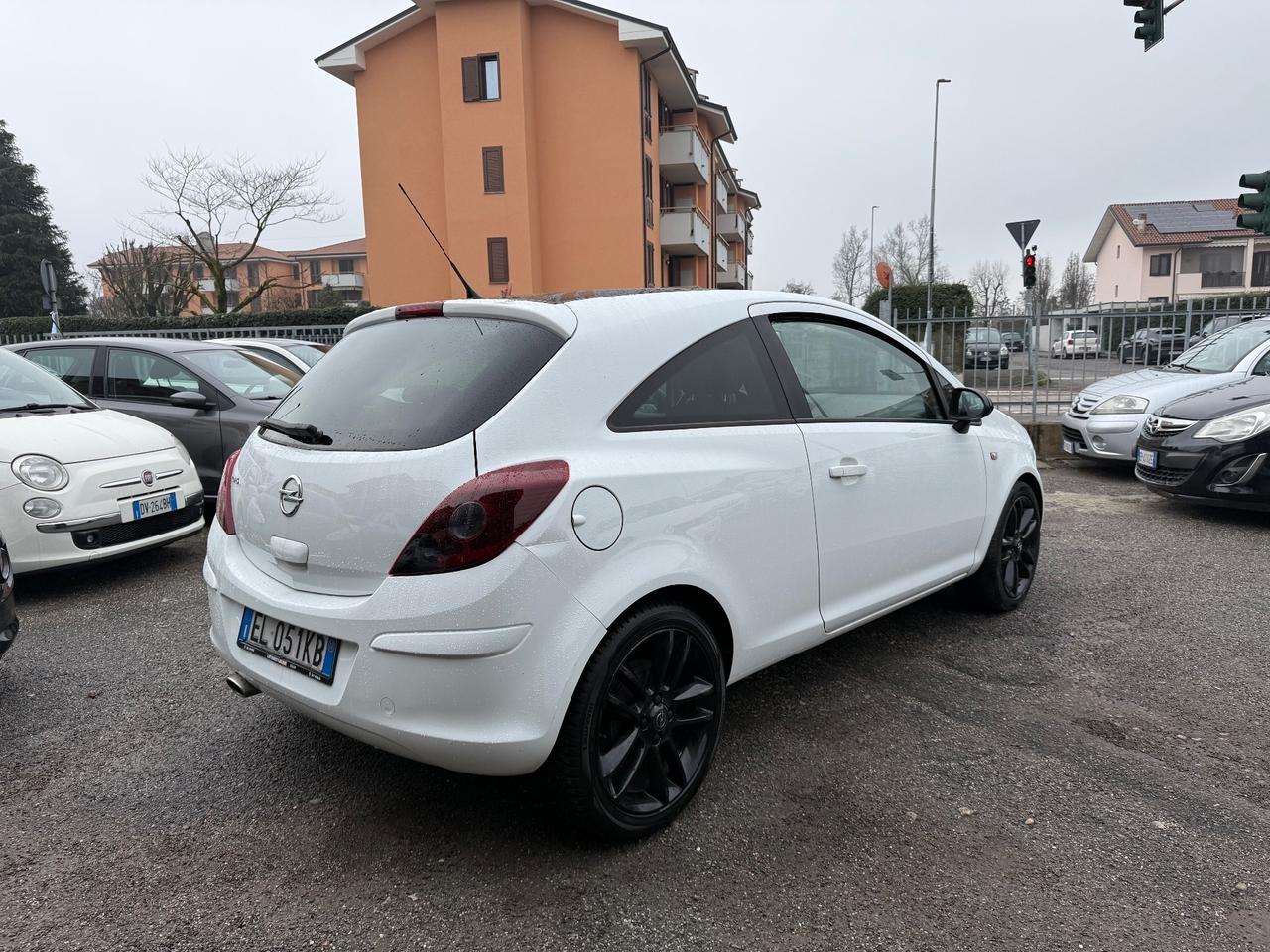 Opel Corsa 1.2 3 porte b-color bianca