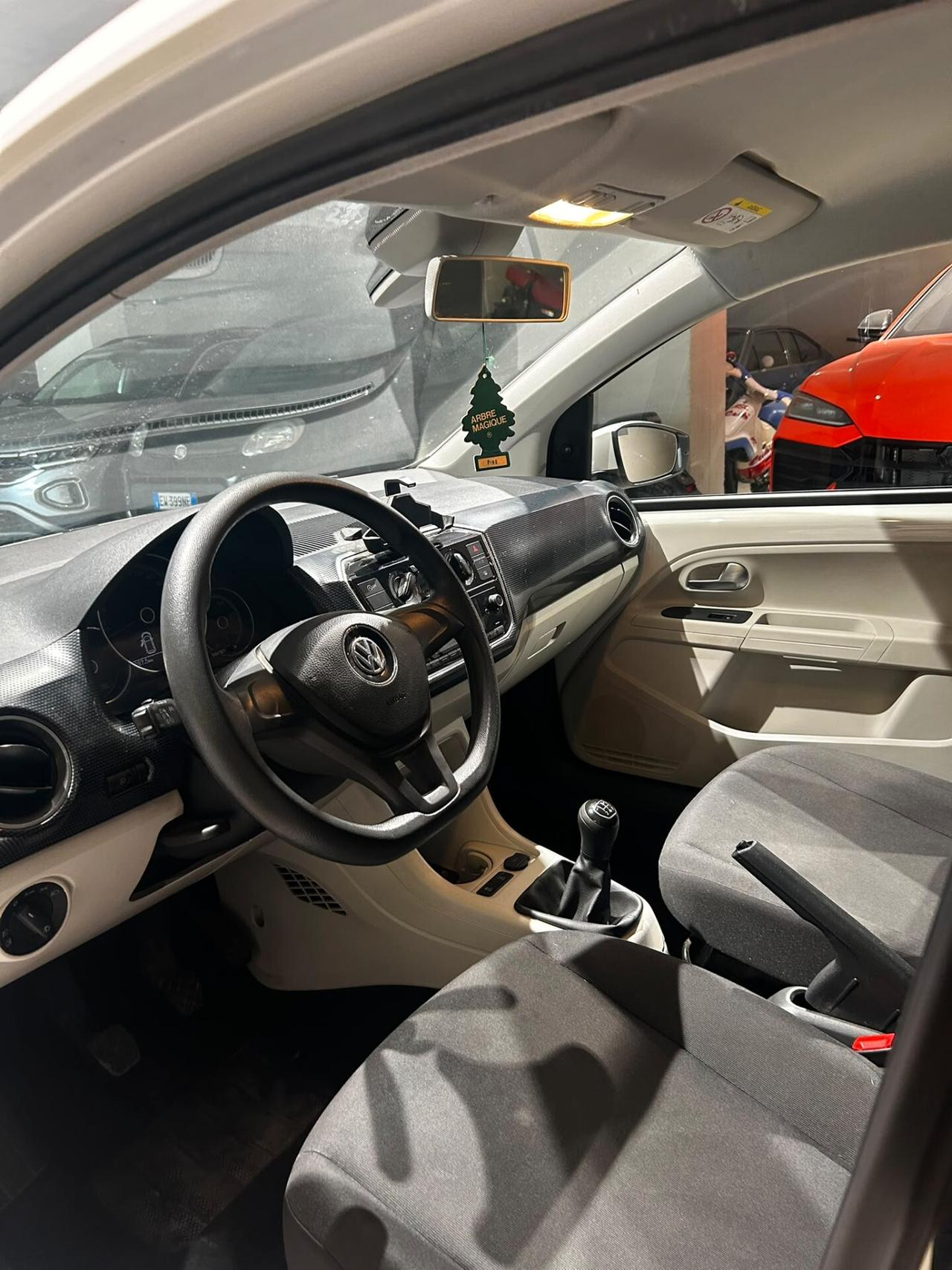 Volkswagen up! 1.0 60 CV