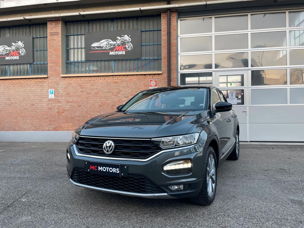Volkswagen T-Roc BENZINA 115 CV FULL OPTIONAL- UNICO PROPRIETARIO