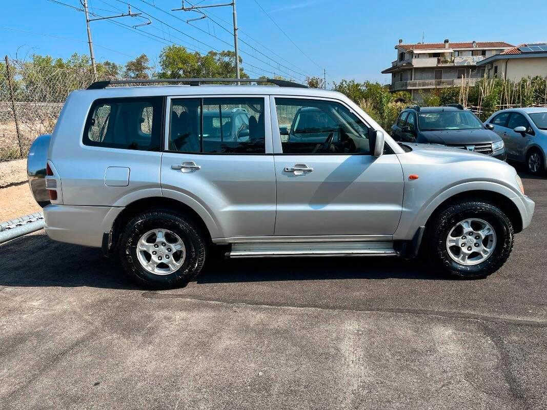 Mitsubishi Pajero Pajero 3.2 tdi 16v di-d GLS-2 wagon auto