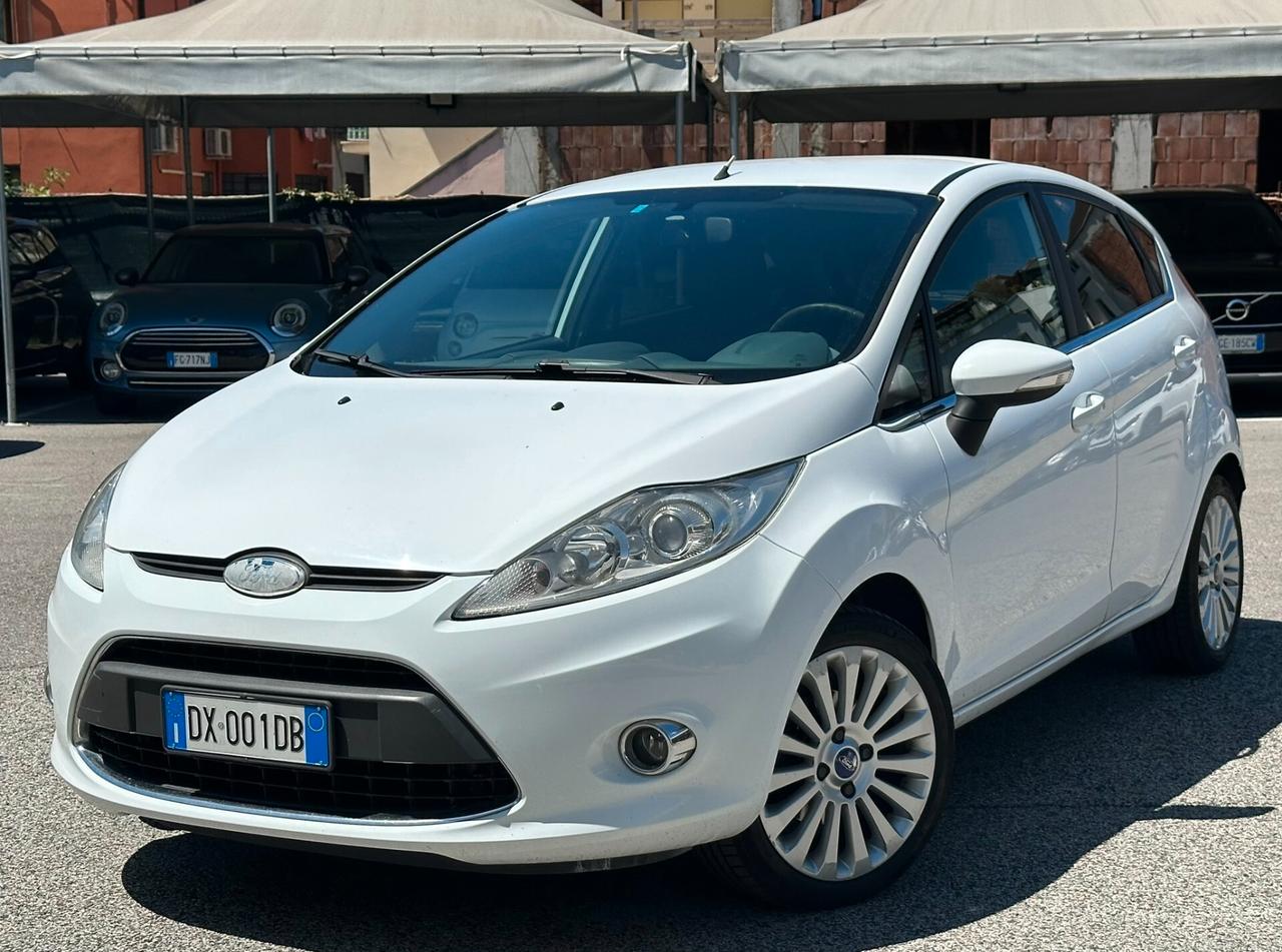 Ford Fiesta 1.4 5 porte Bz.- GPL Titanium