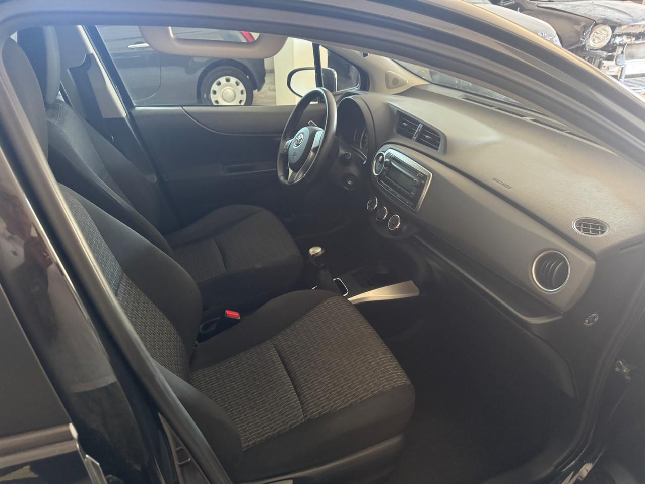 Toyota Yaris 1.0 5 porte Lounge