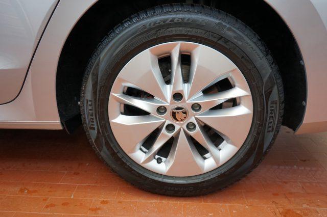 SKODA Octavia 2.0 TDI EVO SCR DSG Wagon Executive