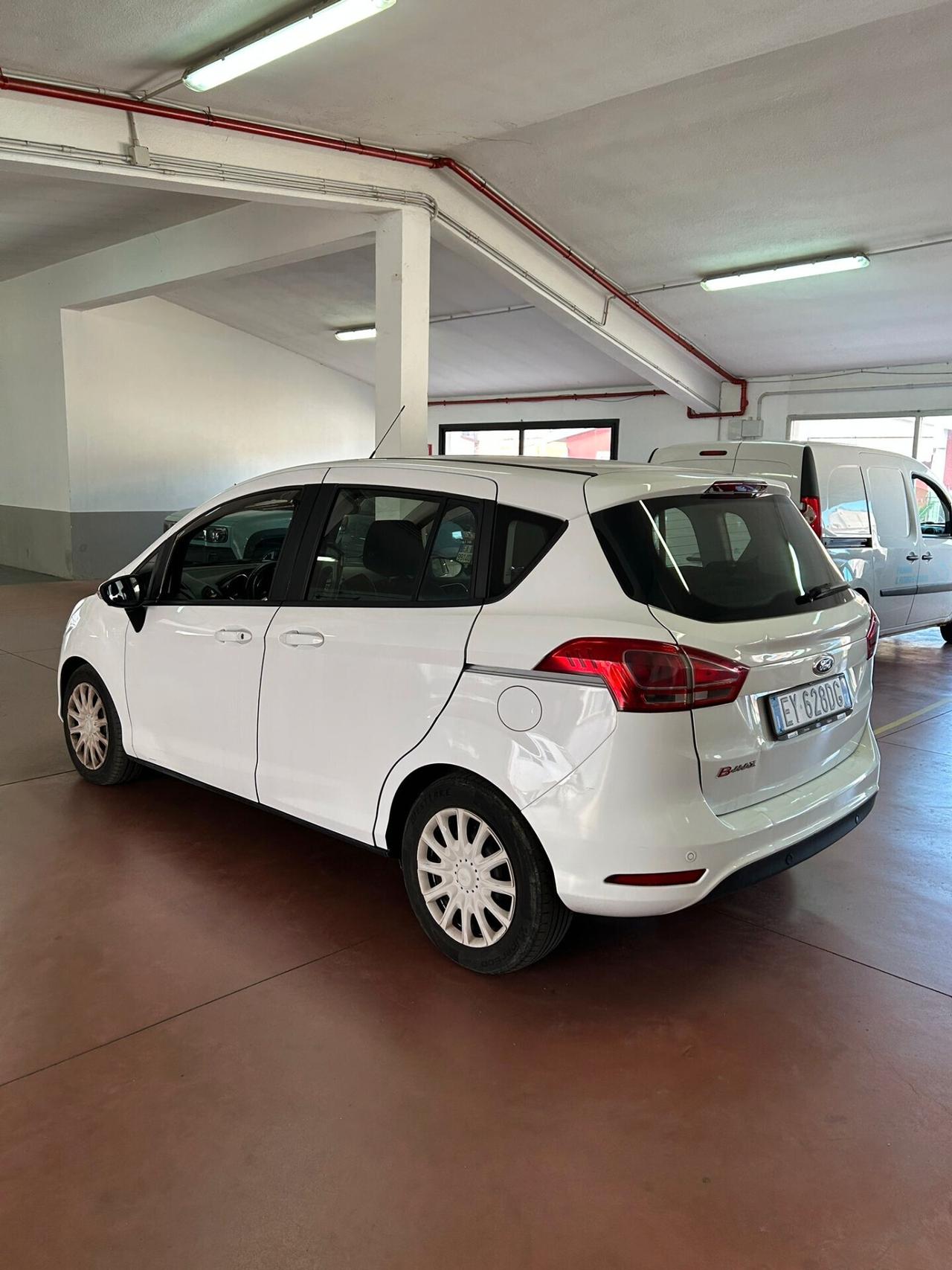 B-Max 1.6 TDCi 95 CV Business Titanium