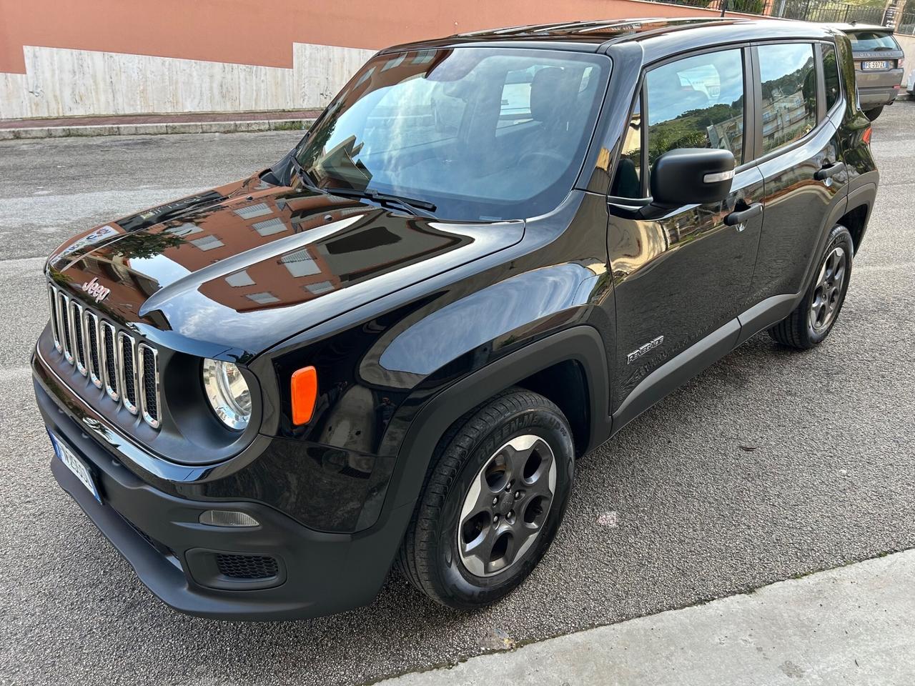 Jeep Renegade 1.6 Mjt Sport ideale per neo patenta