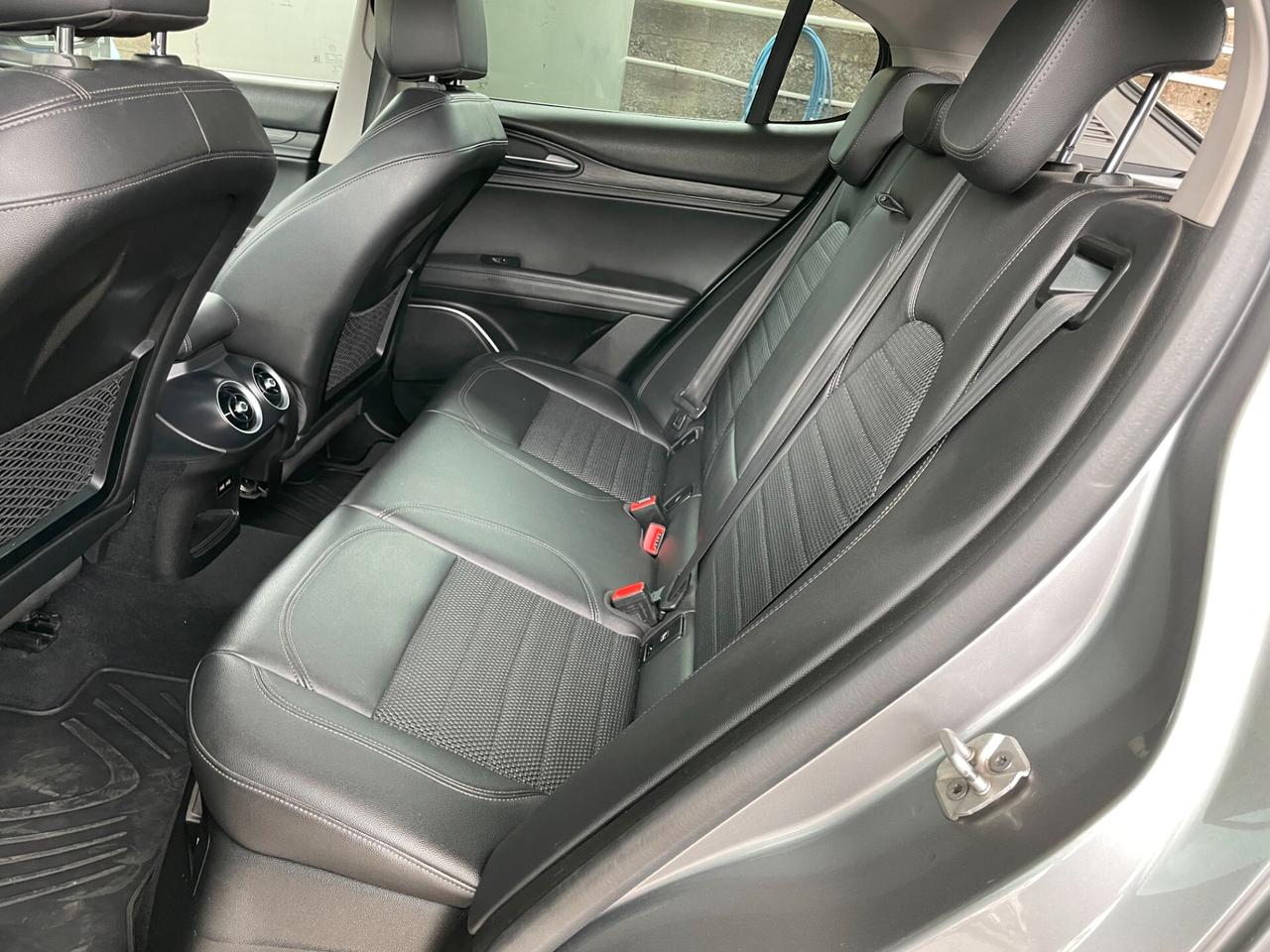 Alfa Romeo Stelvio 2.2 Turbodiesel 180 CV AT8 RWD Super