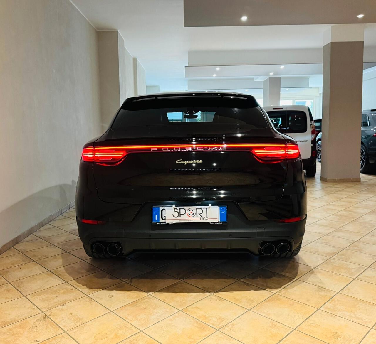 Porsche Cayenne Coupé 3.0 V6 E-Hybrid FULL