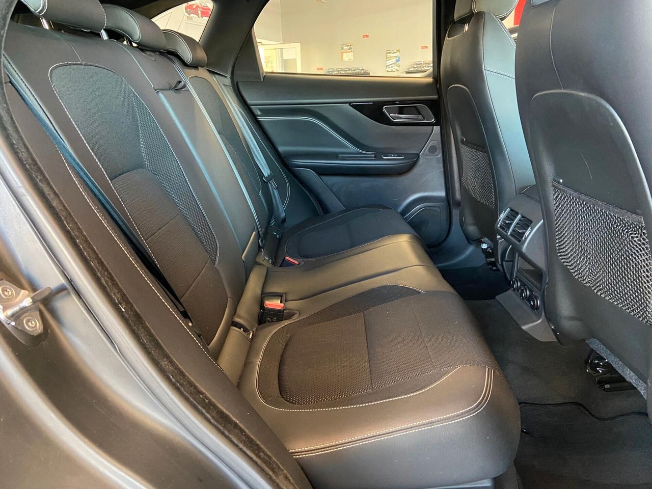 Jaguar F-Pace 2.0 D 180 CV R-Sport
