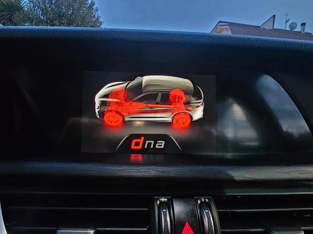 Alfa Romeo Stelvio 2.2 Turbodiesel 180 CV AT8 Q4 Business