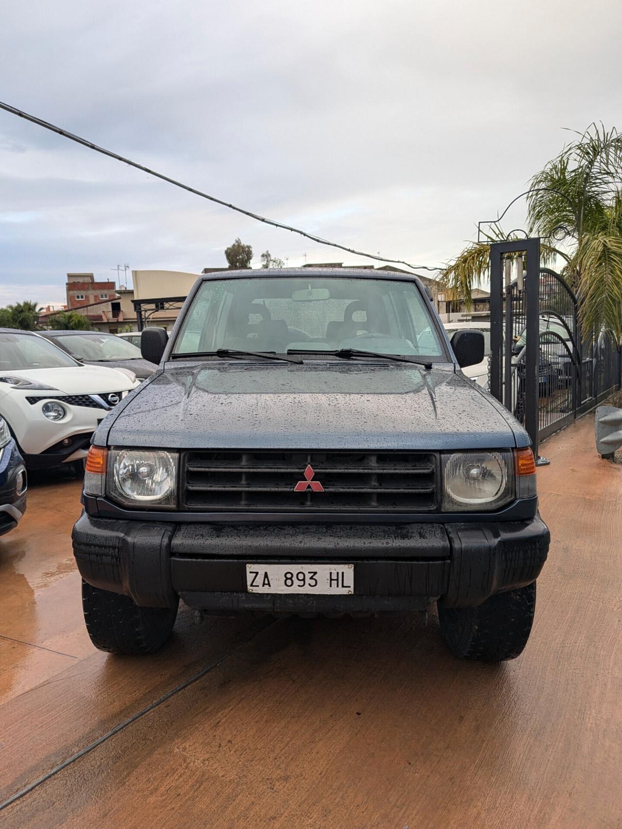 Mitsubishi Pajero 2.5 TDI Metal-top S.S. GLX Air