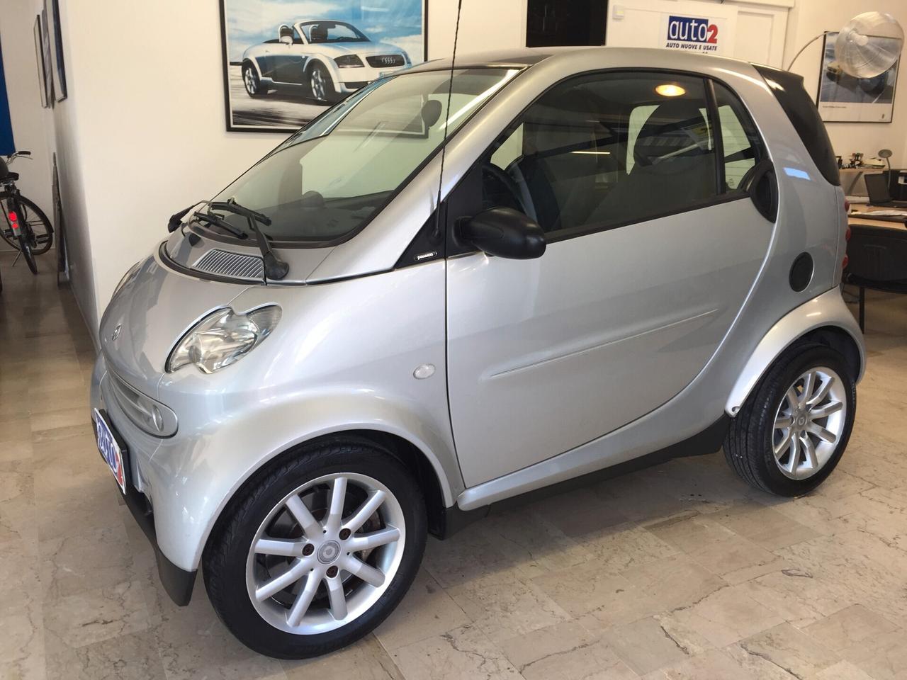 Smart ForTwo 700 coupé passion (45 kW) X NEOPATENTATI