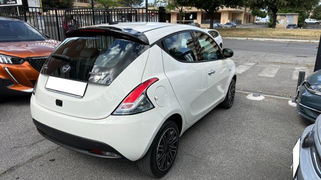 LANCIA Ypsilon 1.0 FIREFLY S&S HYBRID GOLD*R.CAM*CARPLAY*LED*TEL