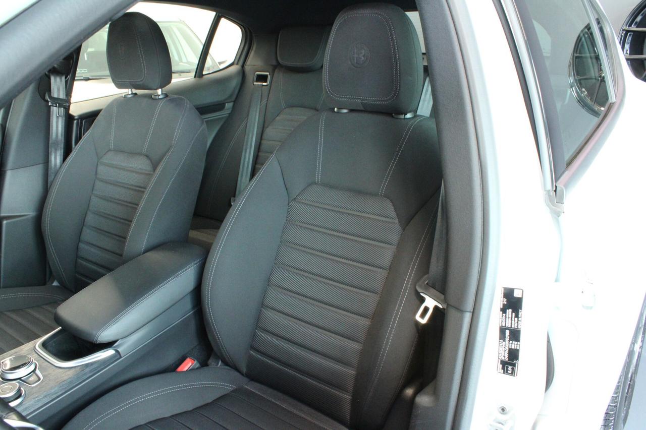 Alfa Romeo Stelvio 2.2 Turbodiesel 160 CV AT8 RWD Business
