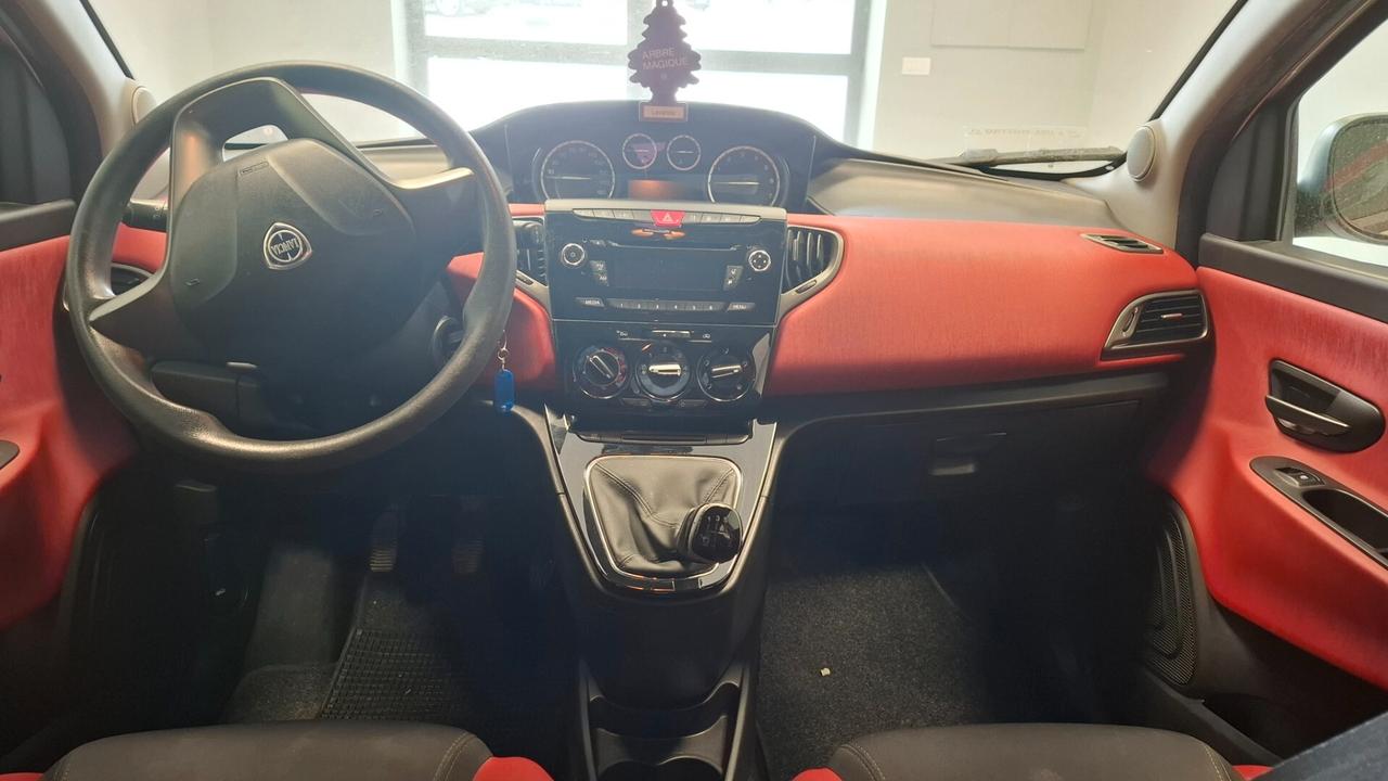Lancia Ypsilon 0.9 TwinAir 85 CV 5 porte Metano Ecochic Gold