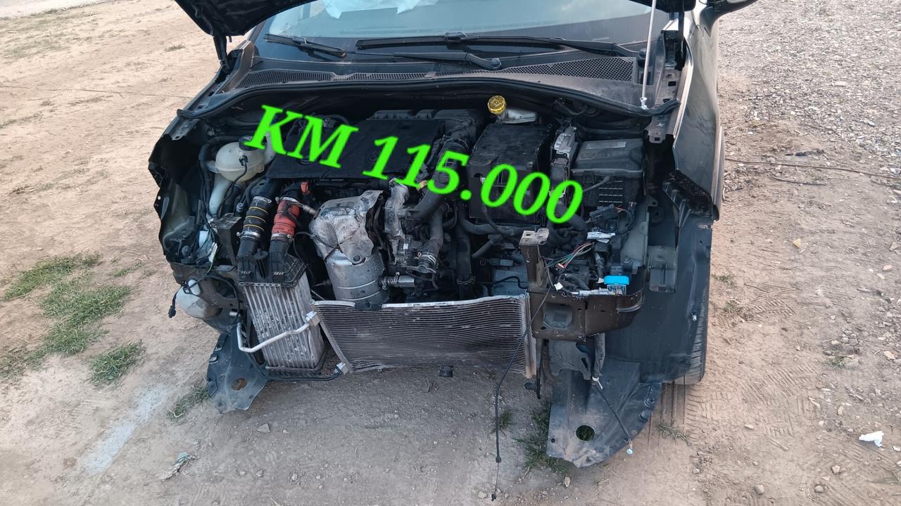 Citroen C3 SHINE incidentata sinistrata mondialcars 023