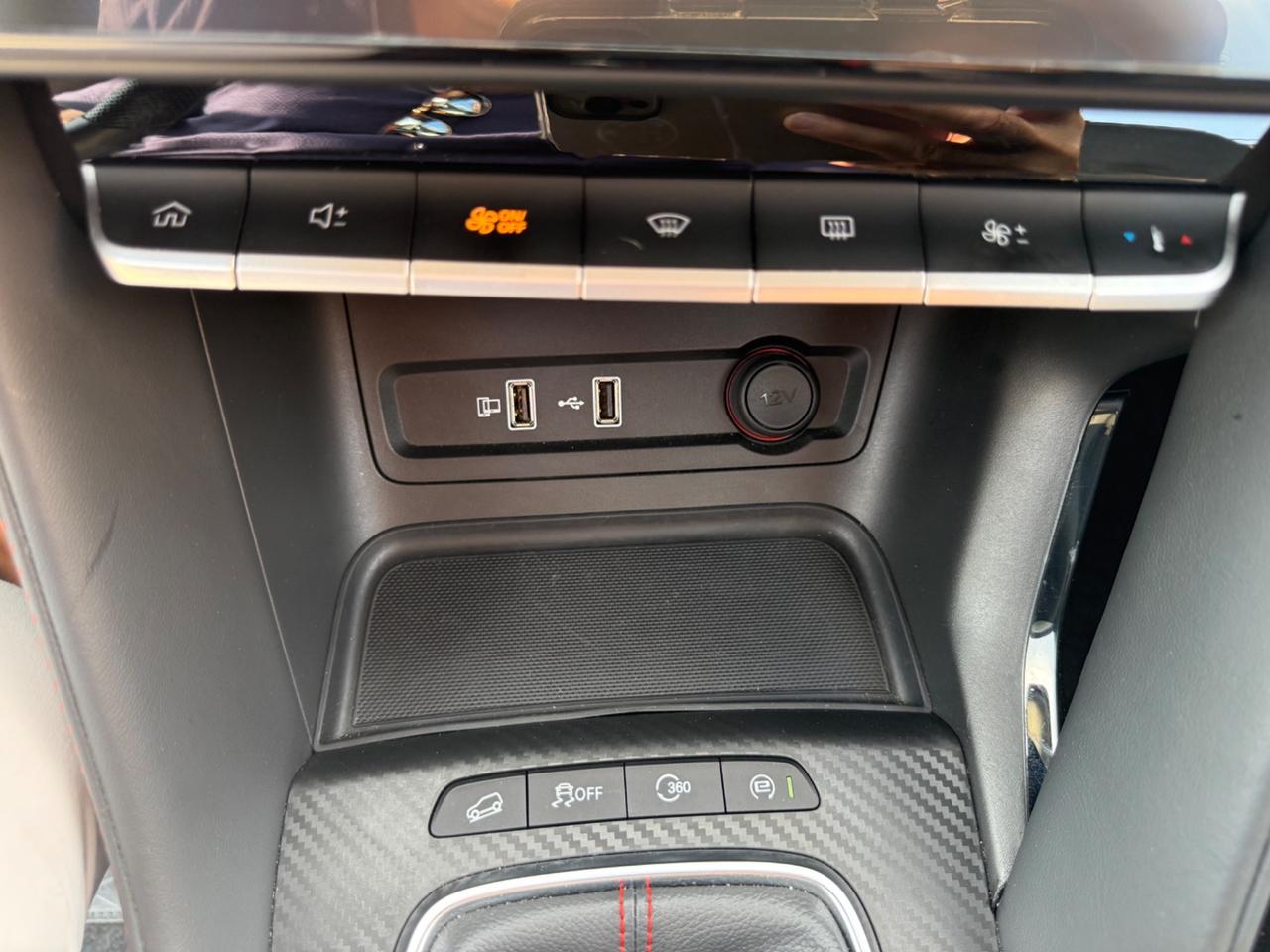 Mg ZS 1.5 VTi-tech Luxury 15.000 km