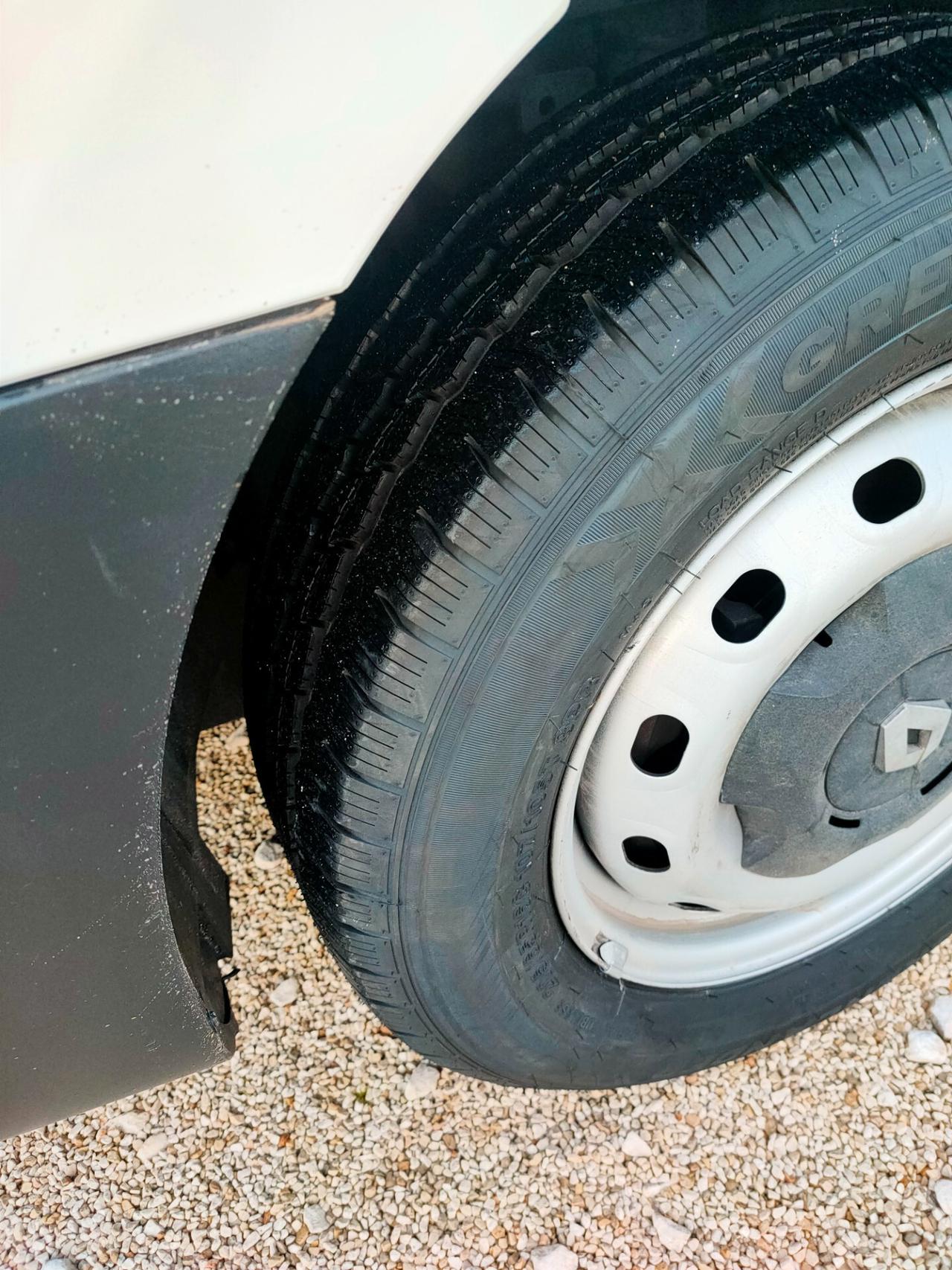 Renault Trafic 3 posti anteriori