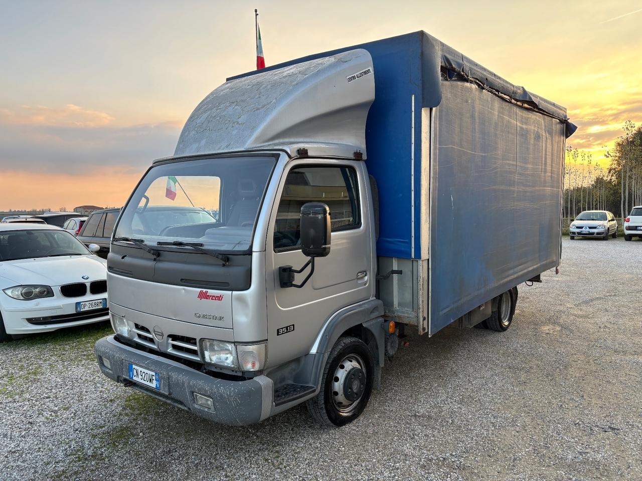 Nissan Cabstar 28.10 3.0 Tdi PC Cabinato L