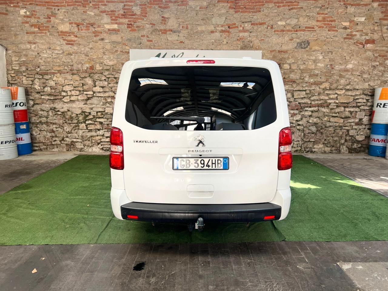 Peugeot Traveller BlueHDi 120 S&S Standard Business