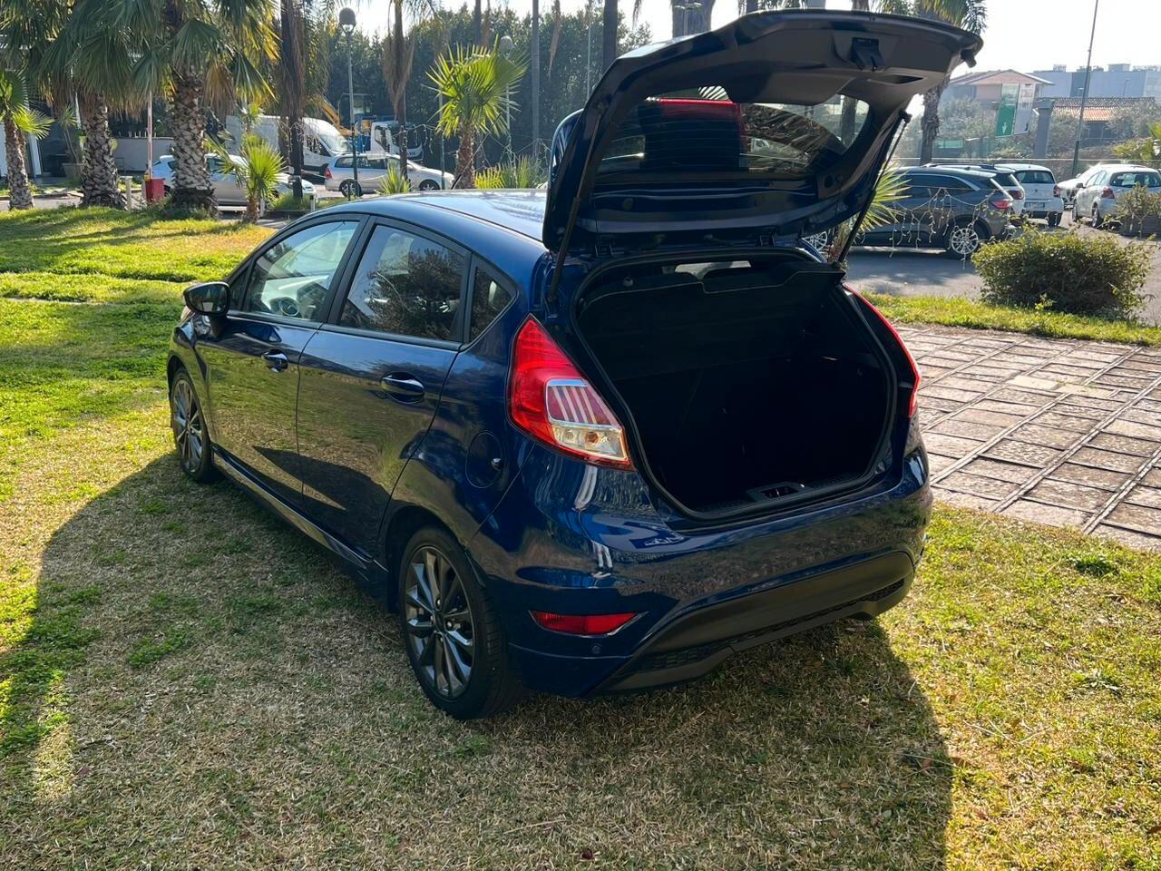 Ford Fiesta 1.5 TDCi 75CV 5 porte ST-Line