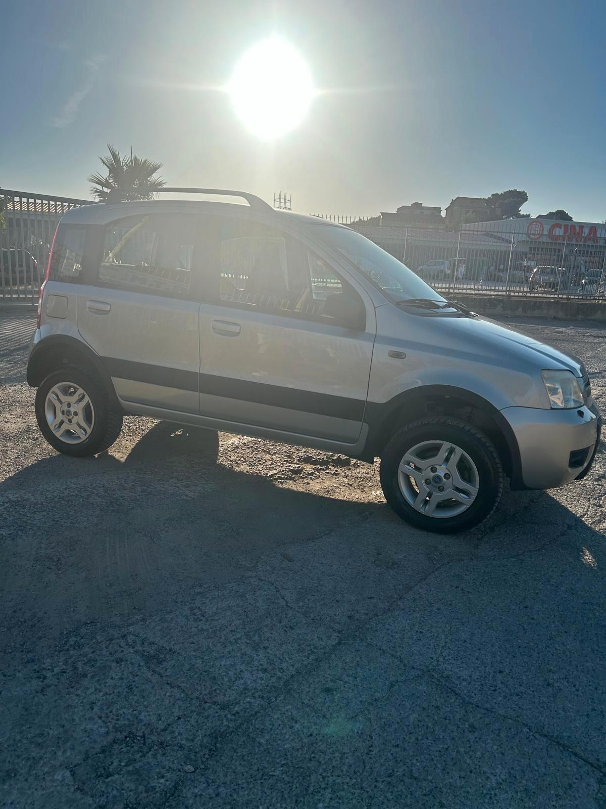 Fiat Panda 1.3 MJT 16V 4x4 Monster