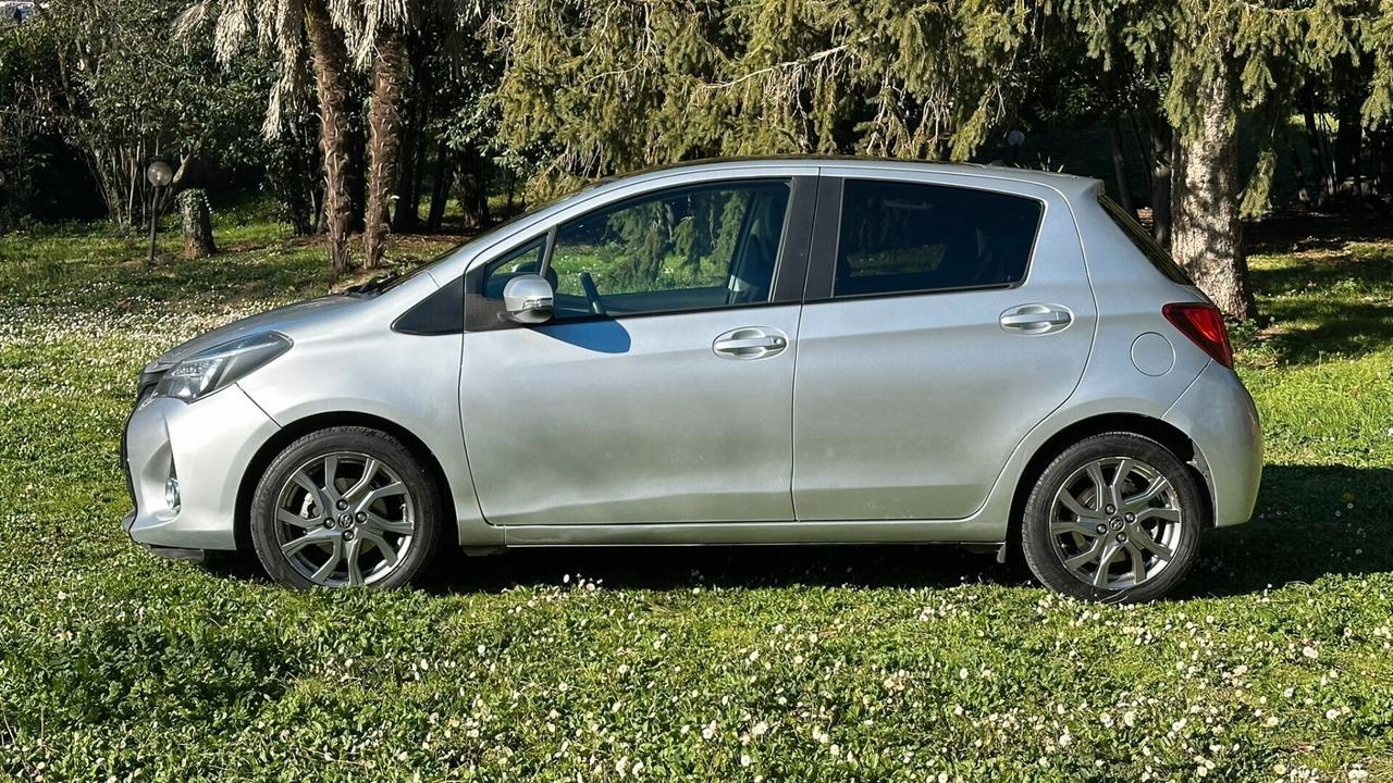 Toyota Yaris 1.3 5 porte Style 2015 Neopetant GPL LEGGI TESTO