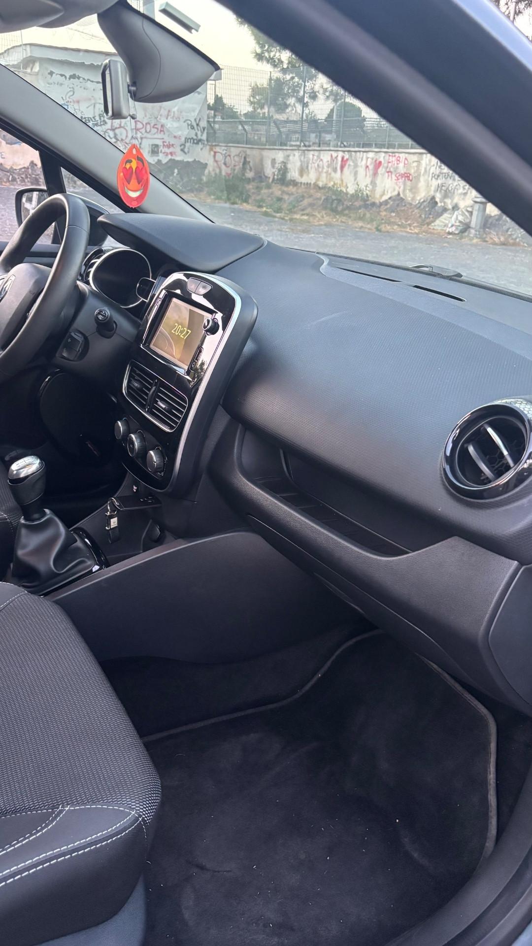 Renault Clio dCi 8V 75 CV 5 porte Moschino Life