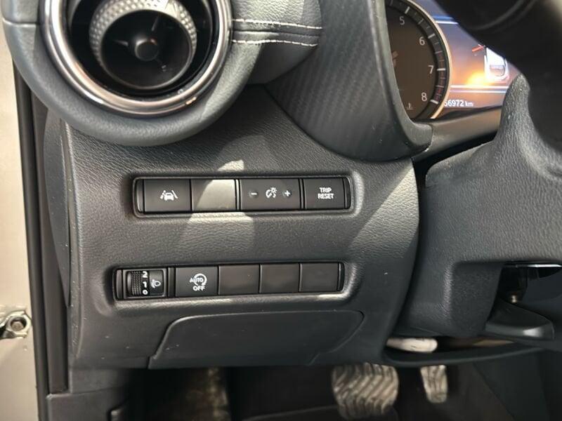 Nissan Juke 1.0 DIG-T 114 Dct N-Connecta