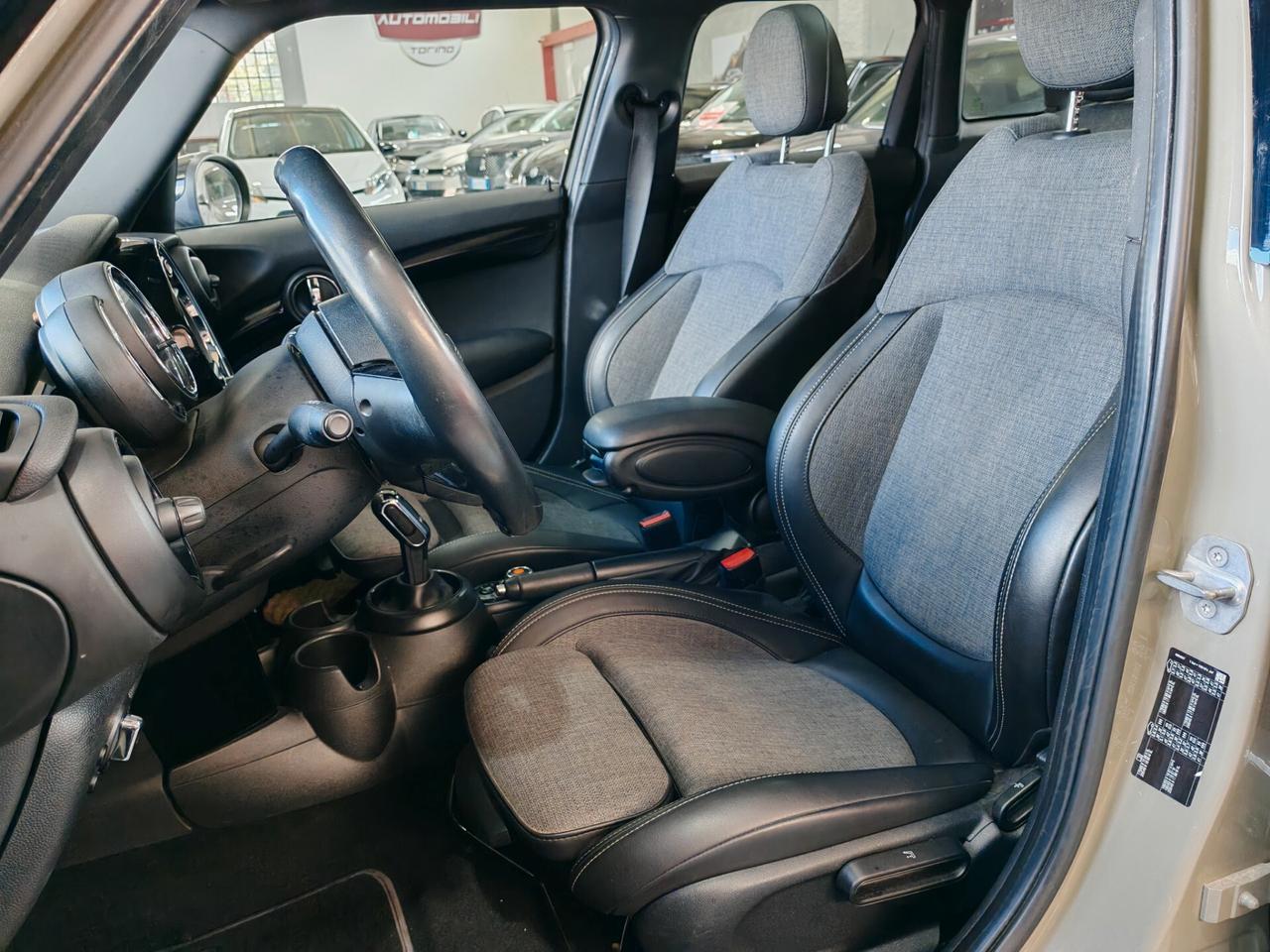 Mini Cooper D 116 cv Auto