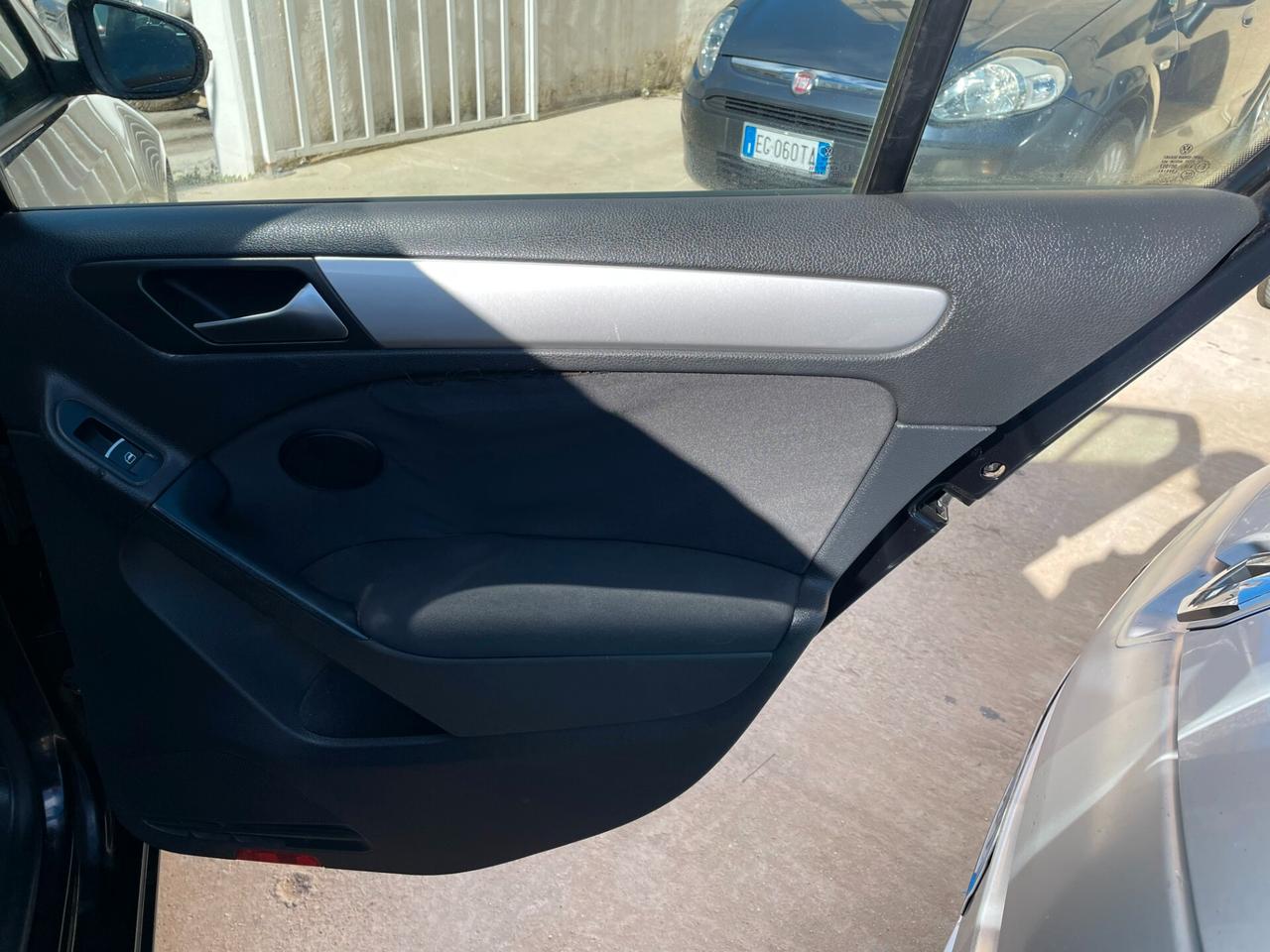 VOLKSWAGEN GOLF 6 1.6TDI HIGHLINE - AFFARI FINE ANNO