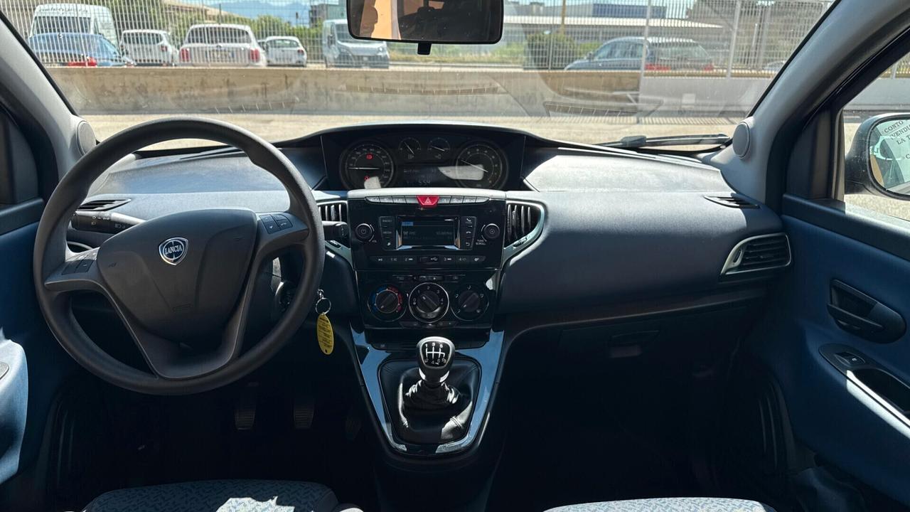 Lancia Ypsilon 1.0 Hybrid NEOPATENTATI - 2024