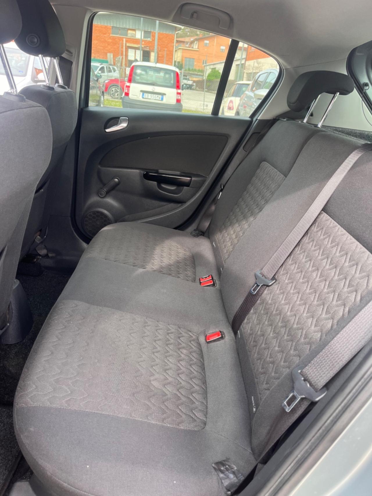 Opel Corsa 1.3 Diesel 2013 138000 km NEOPATENTATI