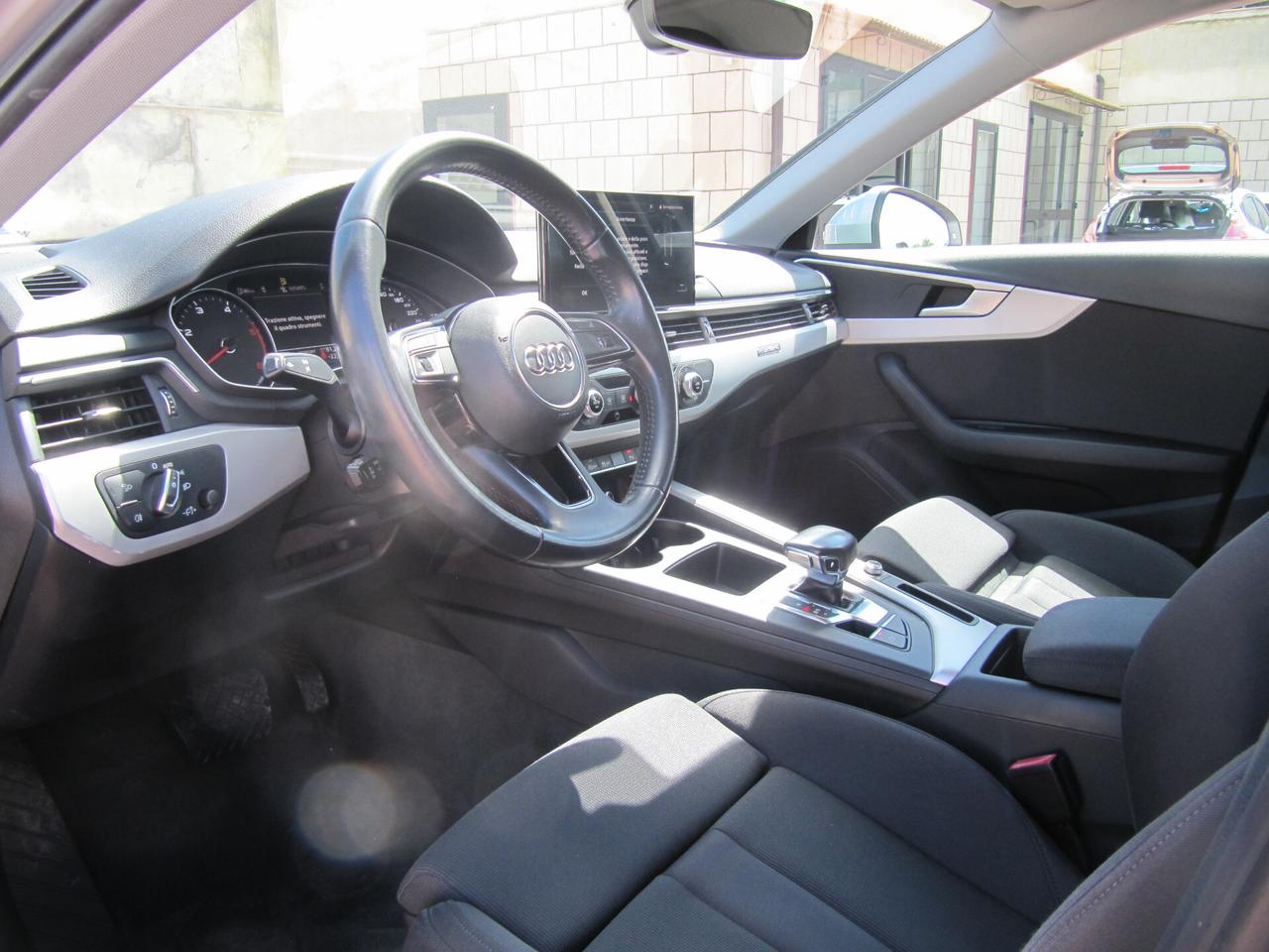 Audi A4 Avant 40 TDI quattro S tronic Business - automatico