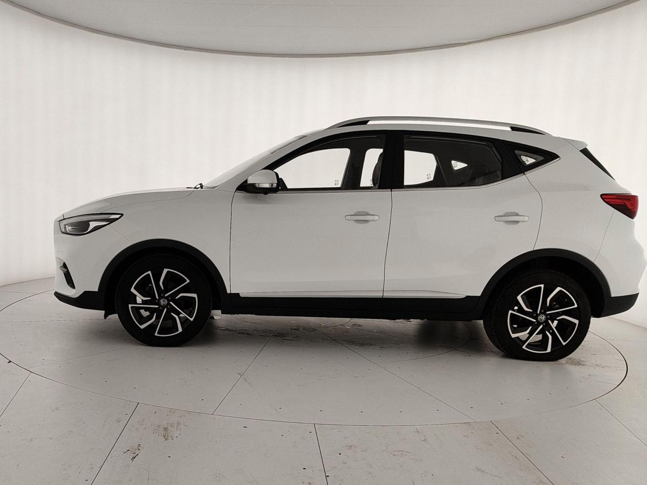 Mg ZS 1.5L 5MT LUXURY