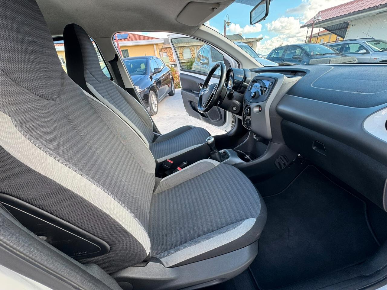 Toyota Aygo 1.0 VVT-i 72 CV 5 porte x-