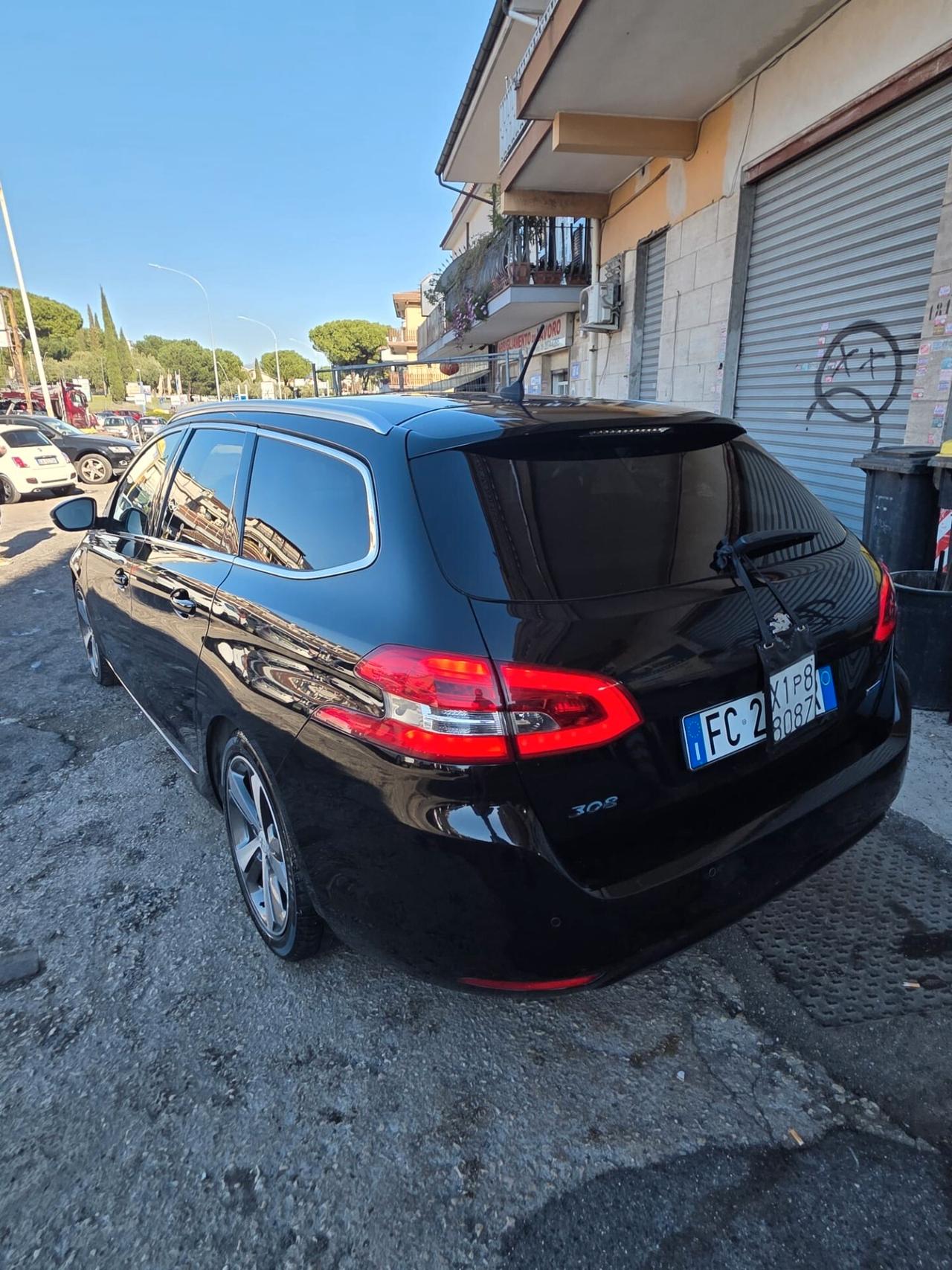 Peugeot 308 BlueHDi 120 S&S EAT6 SW Allure